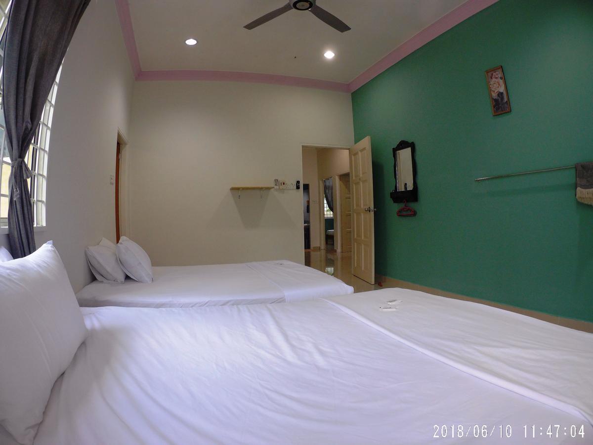 FBS Guesthouse Dungun Exterior foto