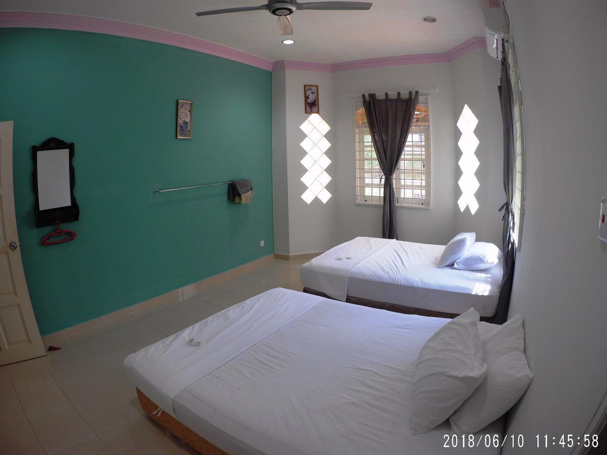 FBS Guesthouse Dungun Exterior foto