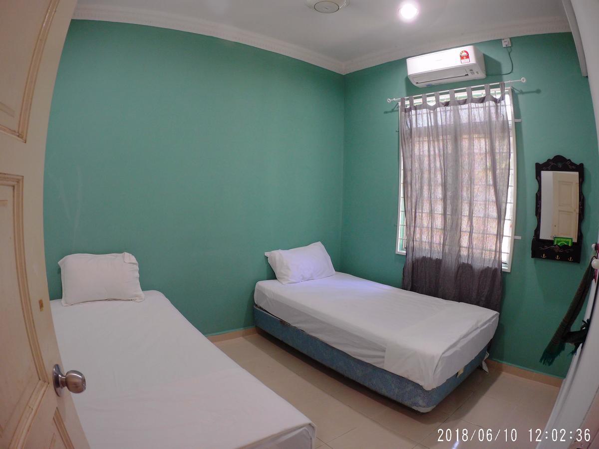 FBS Guesthouse Dungun Exterior foto