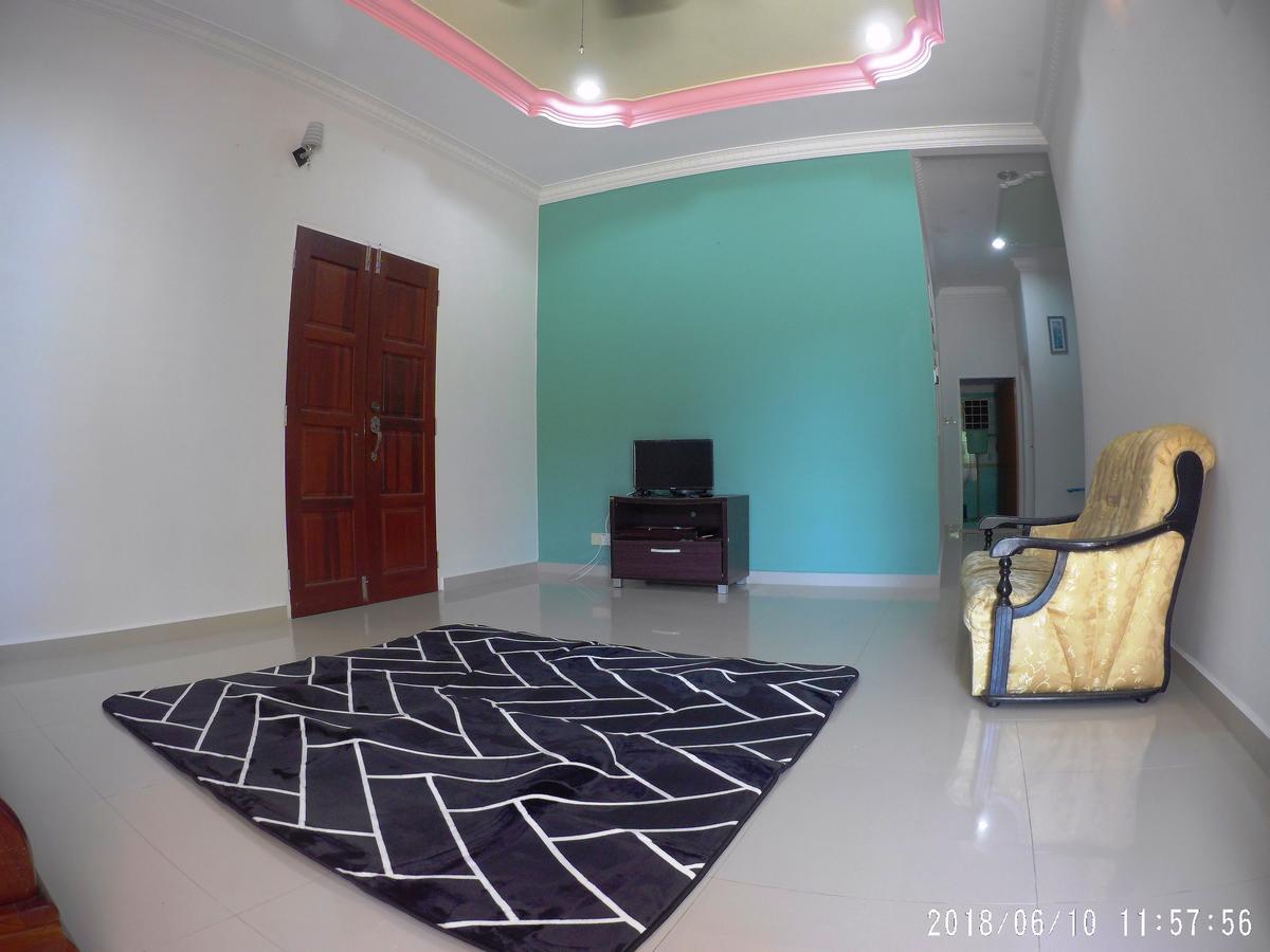 FBS Guesthouse Dungun Exterior foto