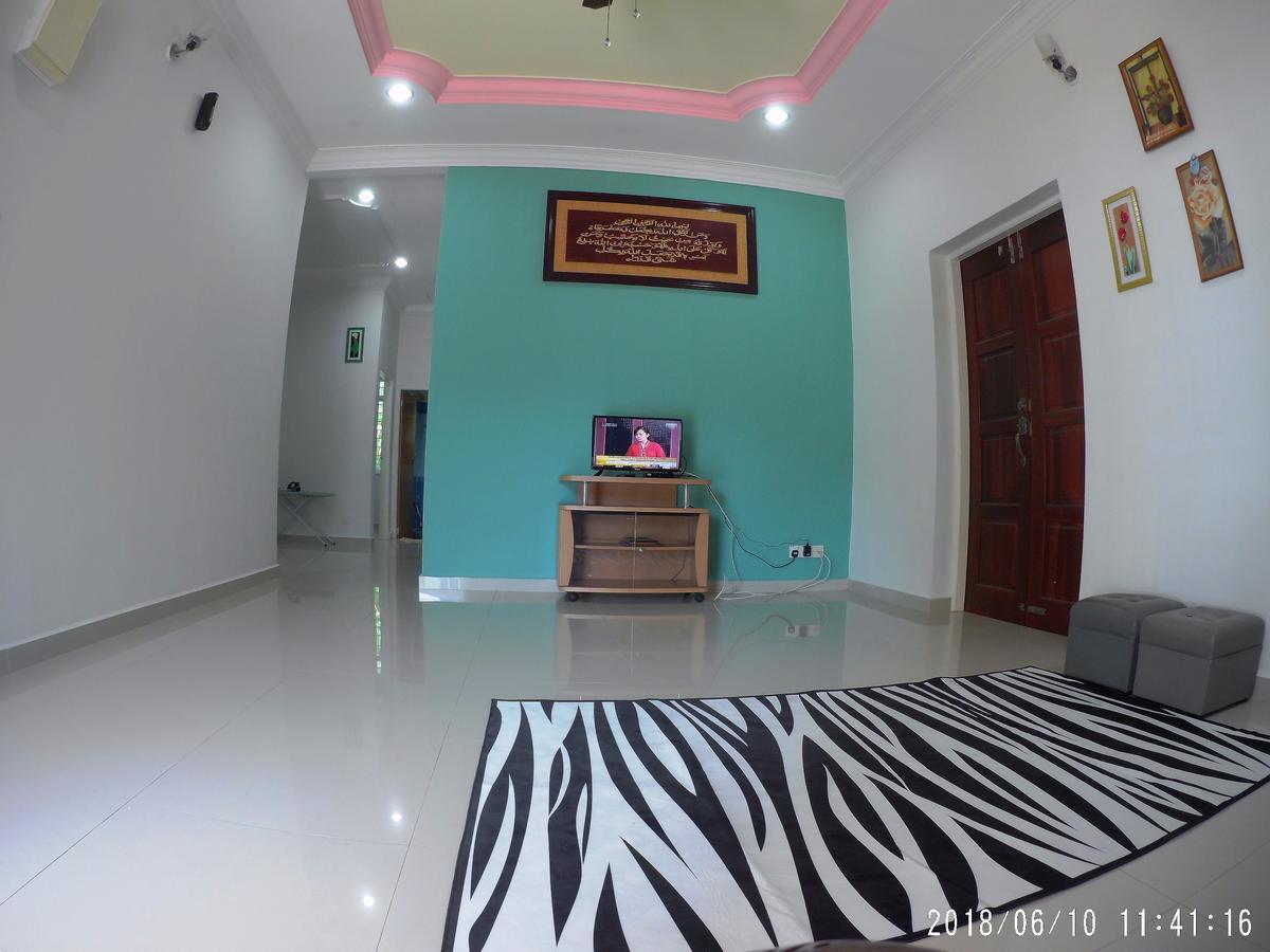 FBS Guesthouse Dungun Exterior foto